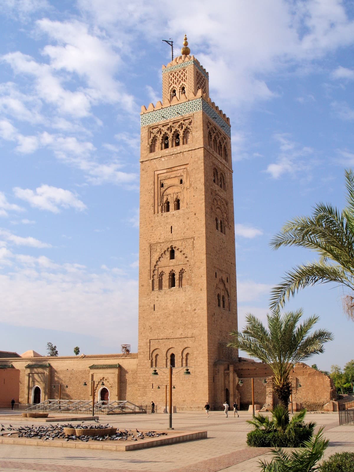 Marrakech Travel Guide: Days, Transport, Season, and Safety
